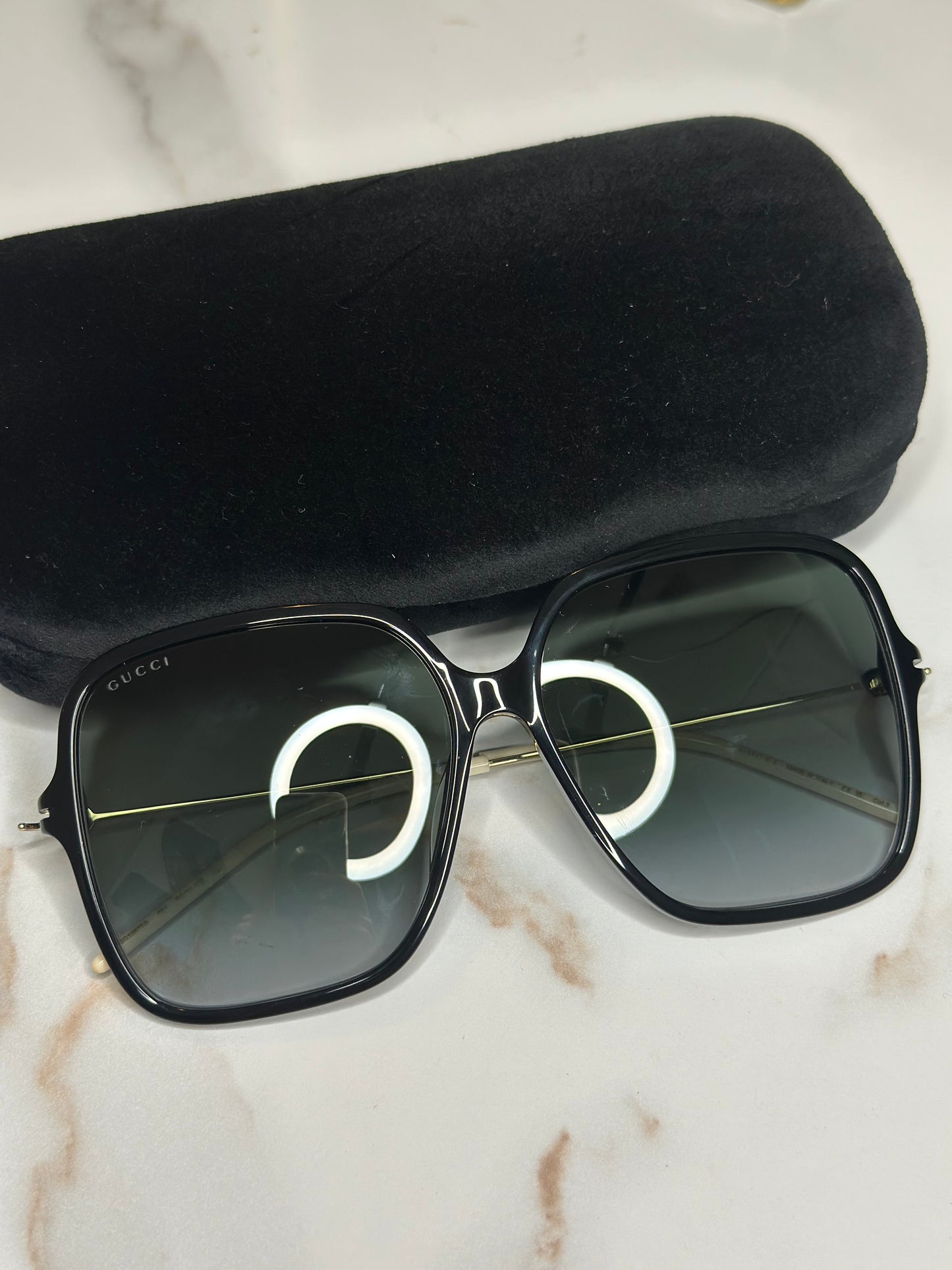 Pre-owned Gucci black oversized sunglasses with interlocking logo