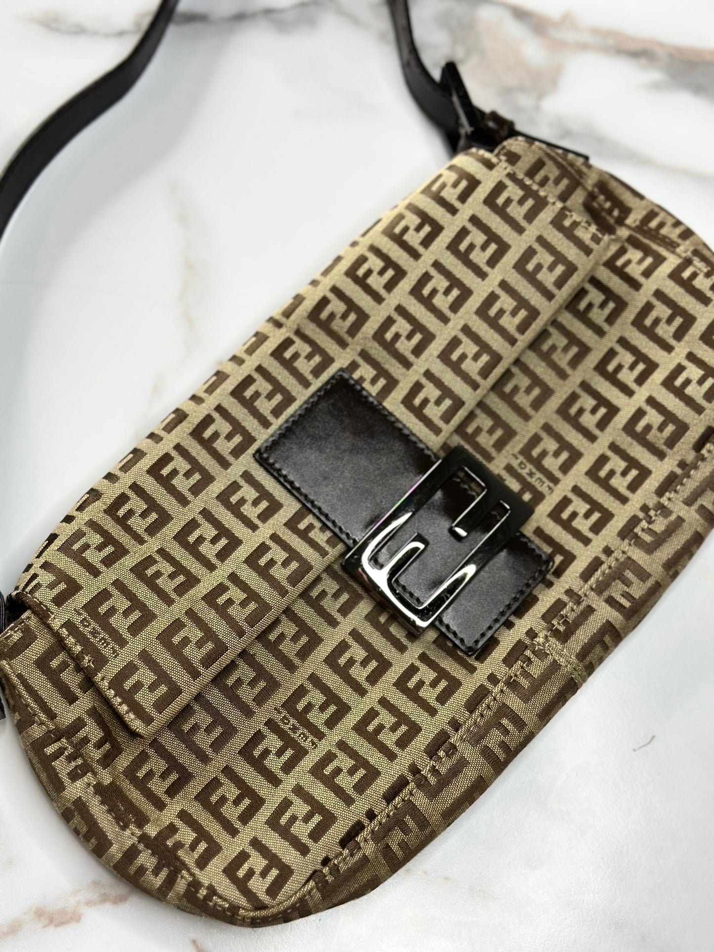 Pre-owned Fendi Zucchino brown canvas baguette, shoulder bag