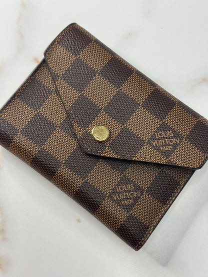 Pre-owned Louis Vuitton Damier Ebene canvas victorine wallet