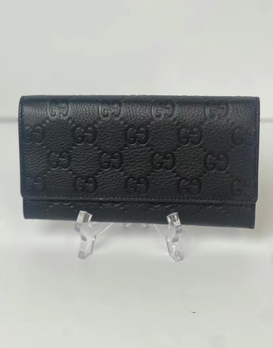 Pre-owned GUCCI GG Emblem Embossed Black Leather Wallet