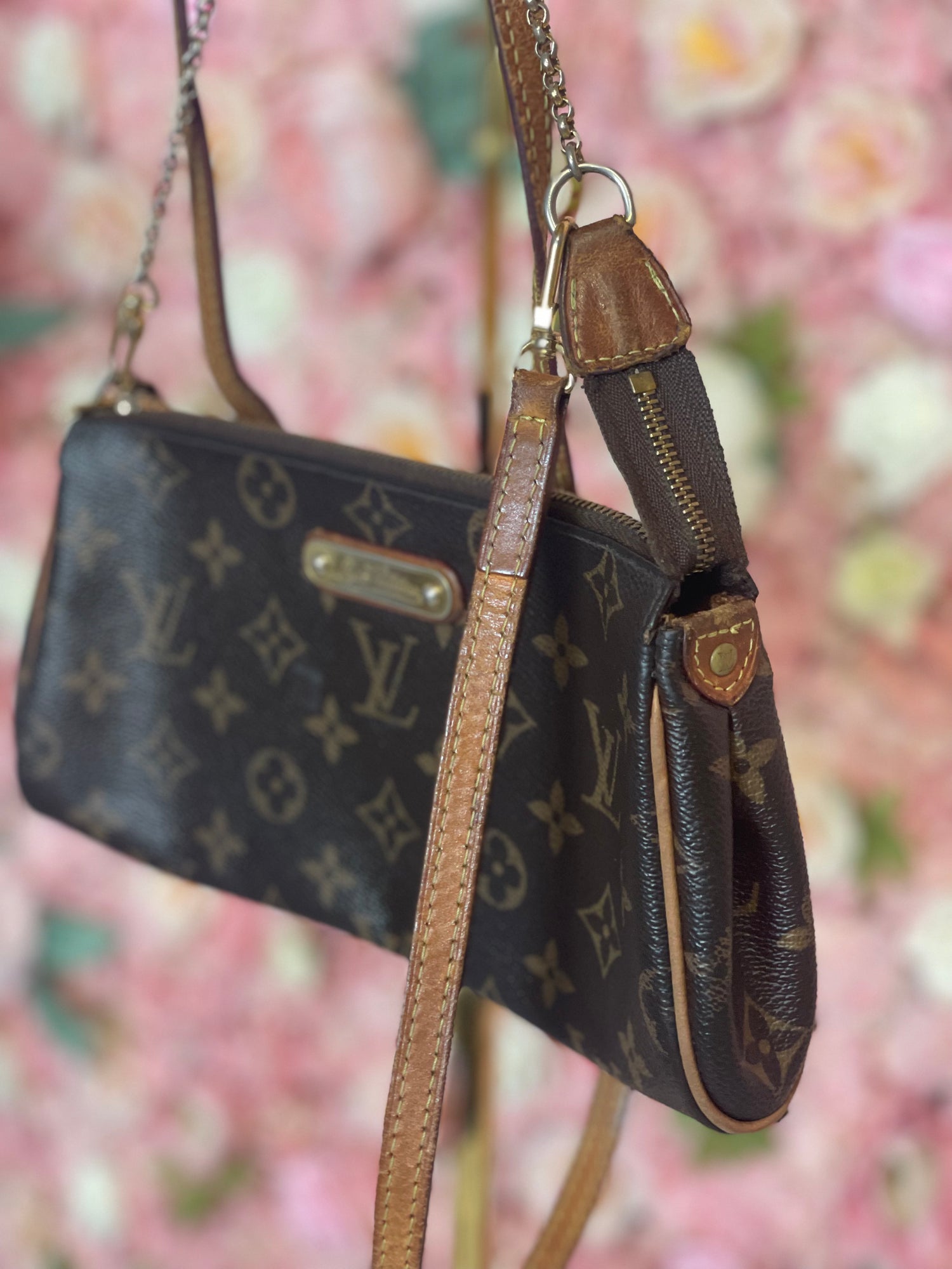 Pre-Owned *Sale Item* LV Eva Pochette – Luxe Curator Handbags LLC